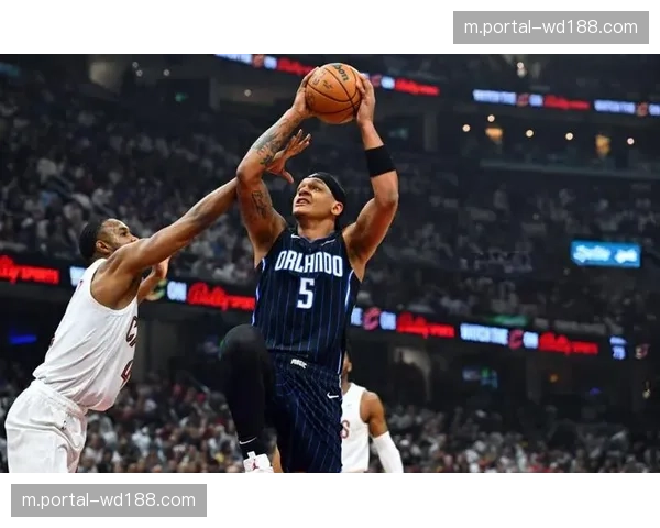 班凯罗24分11篮板但9失误 魔术下半场进攻断电遭逆转 班凯罗24分11篮板但9失误 魔术下半场进攻断电遭逆转